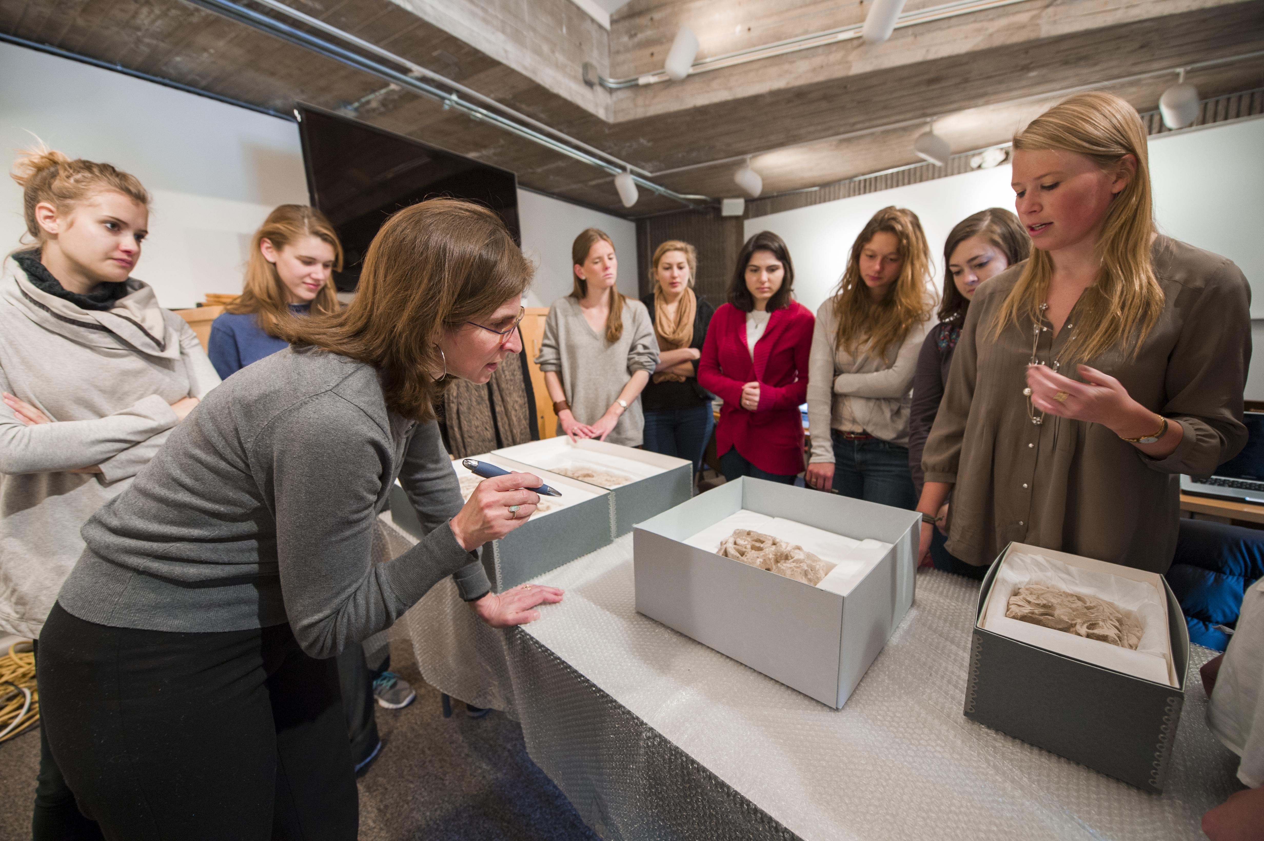 Professor Liz Marlowe with students