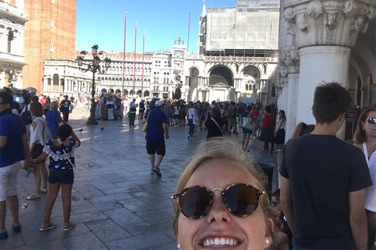 Selfie of Molly Nelson ’19 in Venice, Italy